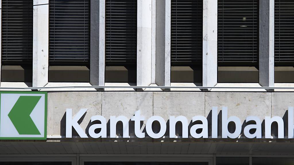 Erfolgreiches erstes Halbjahr für die St. Galler Kantonalbank: Für die weitere Entwicklung bleibt die Bank zuversichtlich und peilt unverändert ein Ergebnis über dem Vorjahr an. (Archivbild)