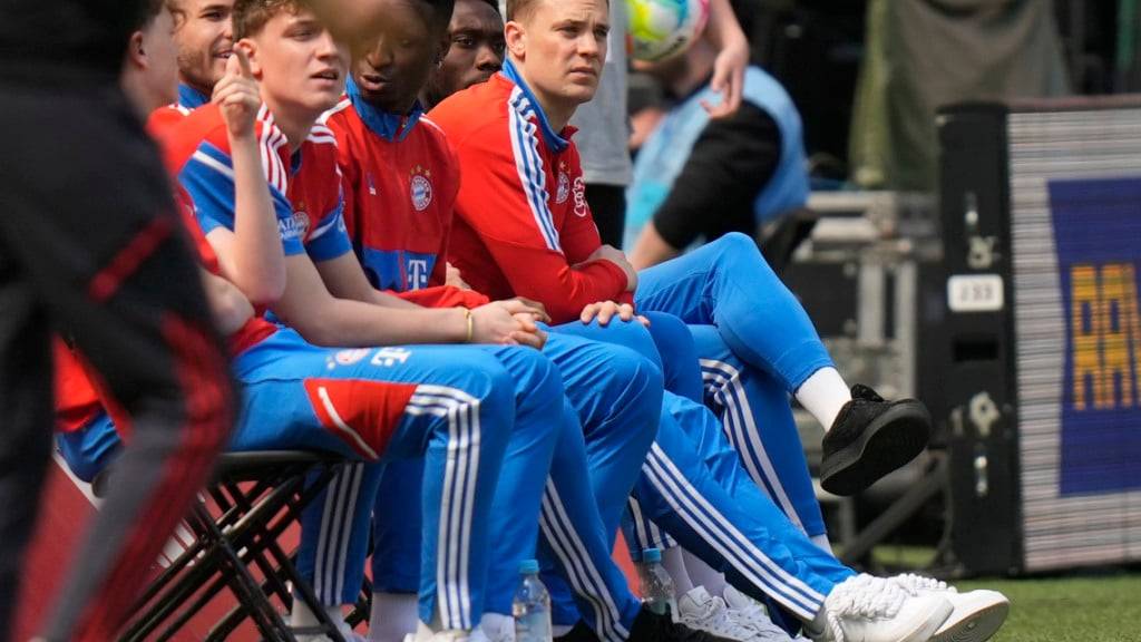 Noch ist das konkrete Comeback von Manuel Neuer (rechts) nicht absehbar