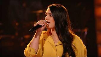 Mit Christina Aguileras «The voice within» singt sich Freschta Akbarzada ins Halbfinale von «The Voice of Germany».