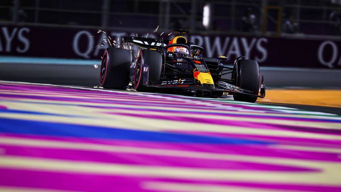 Perez holt sich in Jeddah die Pole vor Leclerc und Alonso