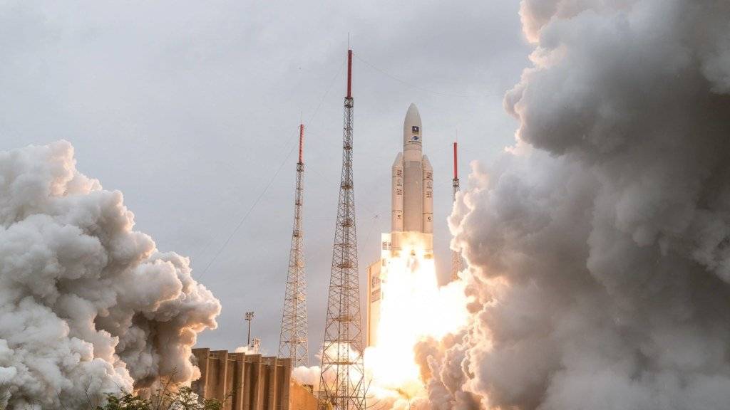 Die Ariane-5-Rakete startete in der Nacht zum Freitag vom Weltraumbahnhof Kourou in Französisch-Guyana in Südamerika. (Symbolbild)