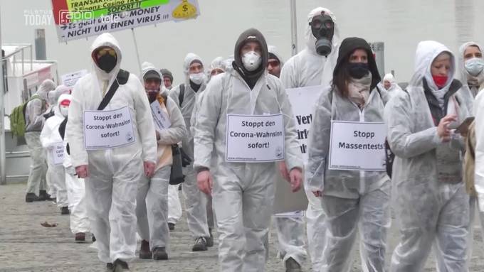 Grosser Protestaufmarsch auf Landsgemeindeplatz – Keine Zwischenfälle