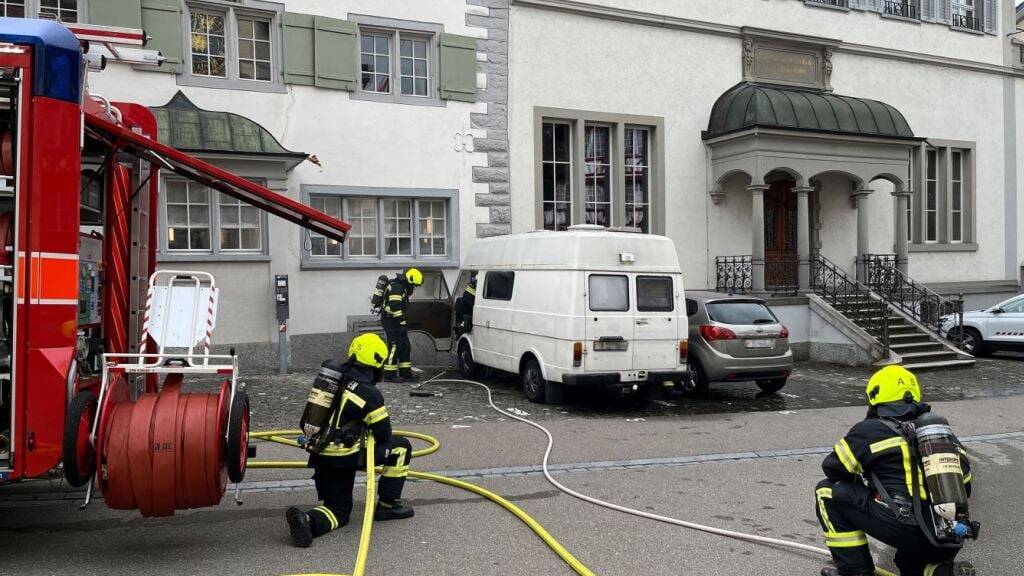 Parkierter Wohnwagen fängt in Weinfelden TG Feuer