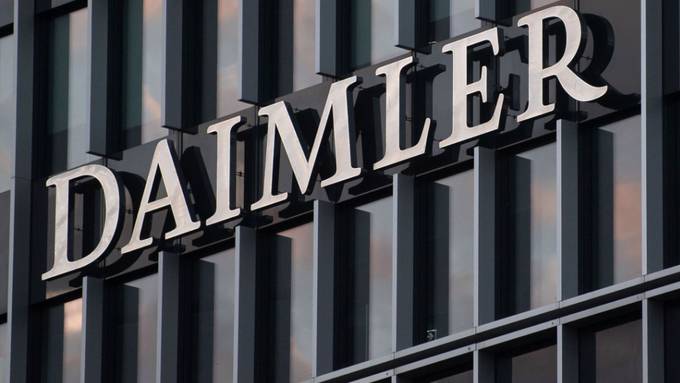 Daimler steigert Gewinn trotz Absatzeinbruchs kräftig