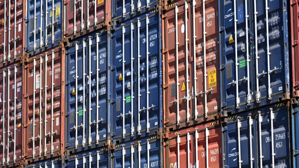 EU-Parlament stoppt Umsetzung von Zolldeal mit USA