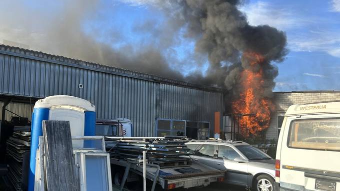 Brand in Autowerkstatt verursacht immensen Schaden