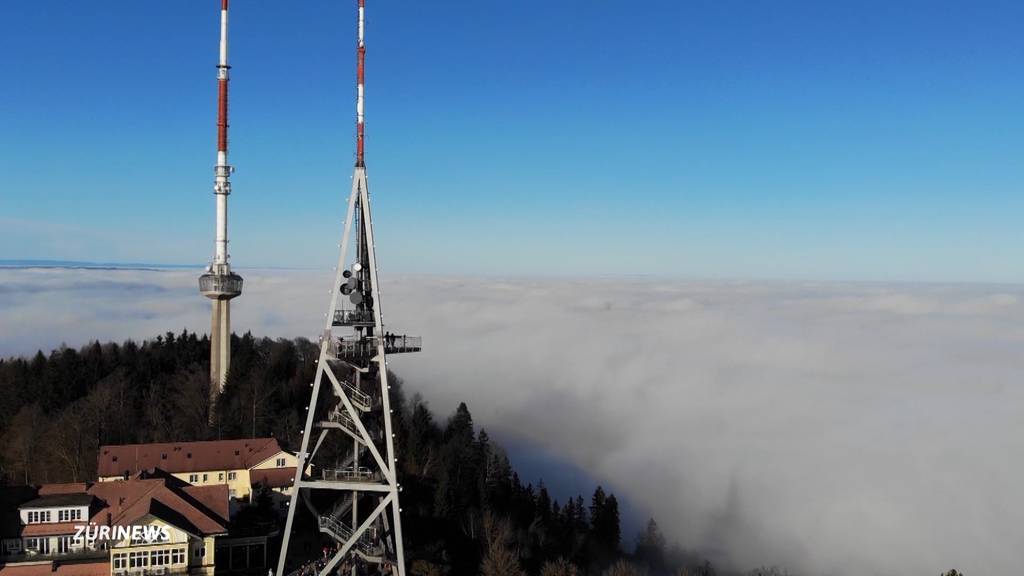 Zürcher fliehen vom Nebel in die Ausflugsberge