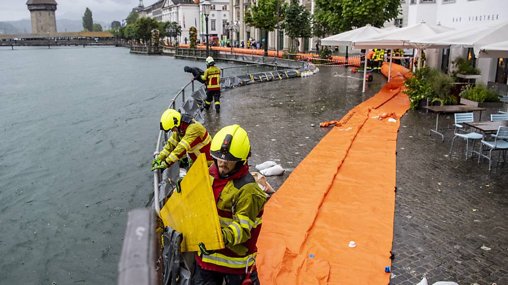 Im Umgang mit einem Hochwasser im See ist Luzern geübt. (Archivaufnahme)