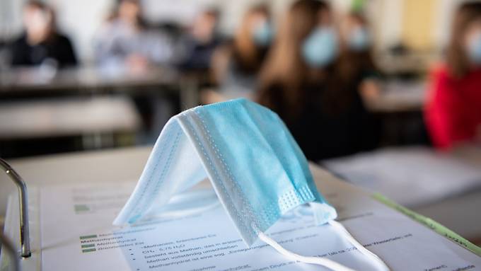 Kantone St.Gallen und Thurgau führen erneut Maskenpflicht an Schulen ein