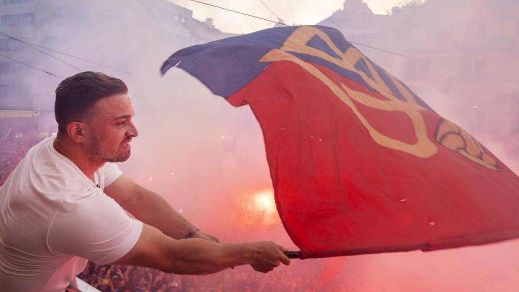 Xherdan Shaqiri, der Fahnenschwinger und Basler Topskorer