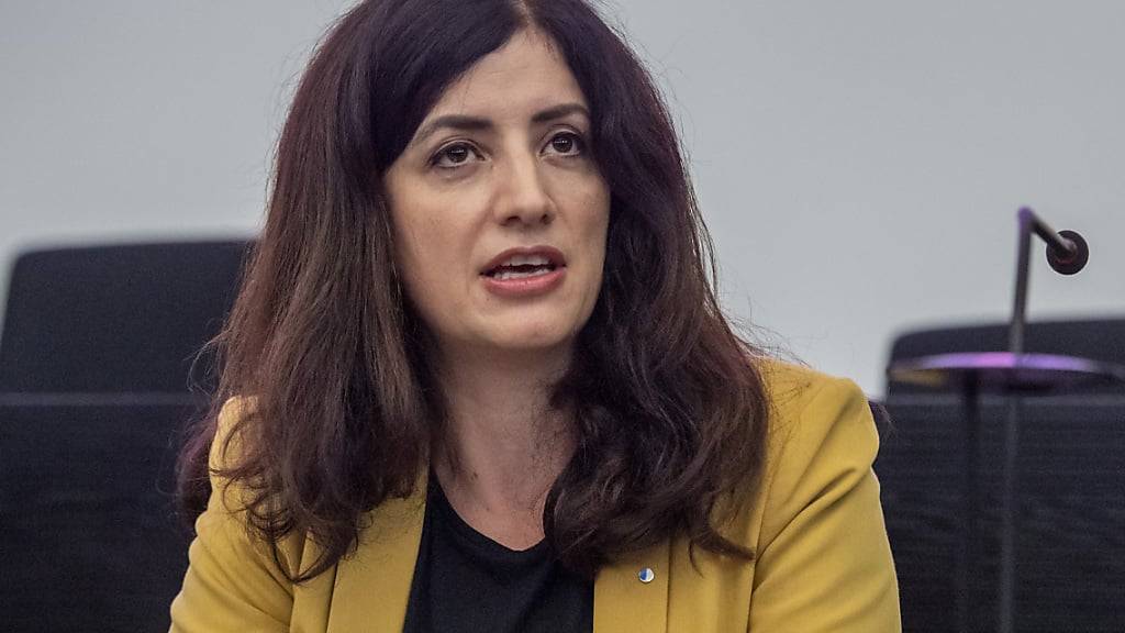 Regierungsrätin Ylfete Fanaj (SP) will Autos mit Elektroantrieb steuerlich begünstigen. (Archivaufnahme)