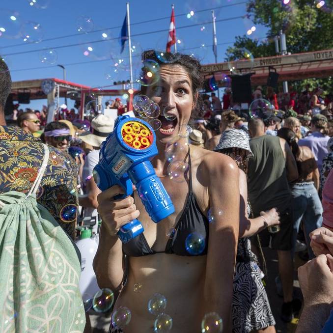 Street Parade 2024 lockt fast 1 Million Raver ans Zürcher Seebecken