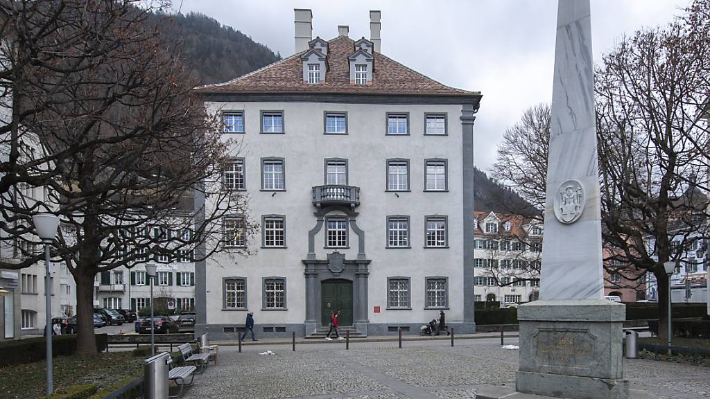 Die Lancierung einer Online-Plattform für das kulturelle und sprachliche Erbe des Kantons Graubünden ist Teil des Regierungsprogramms 2021-2024. Im Bild das Regierungsgebäude in Chur. (Archivbild)