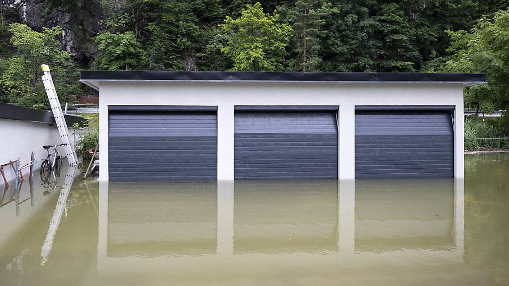 Der Hochwasserschutz im Bezirk Schwyz soll neu organisiert werden. (Archivaufnahme)