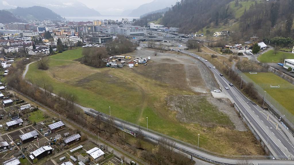 Die Besetzung auf dem Areal Hinterschlund in Kriens darf bis 2027 bleiben. (KEYSTONE/Urs Flueeler).