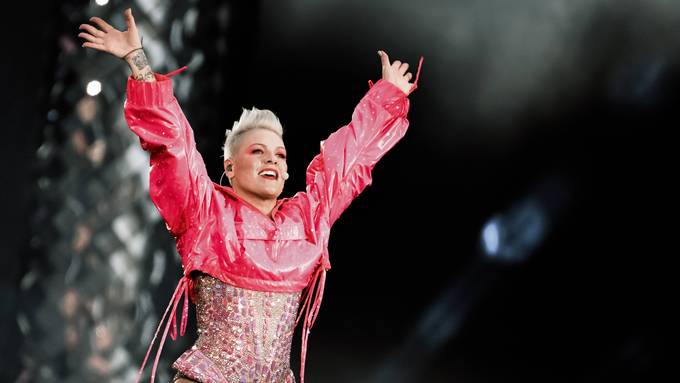 Pink in Kopenhagen wieder auf der Bühne – Fans sind «hässig»