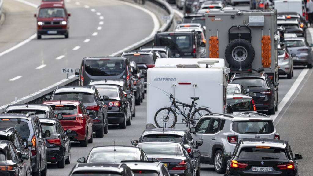 Die 10-Kilometer-Marke knackte die Blechlawine am Gotthard-Südportal am Sonntag kurz nach dem Mittag. (Archivbild)