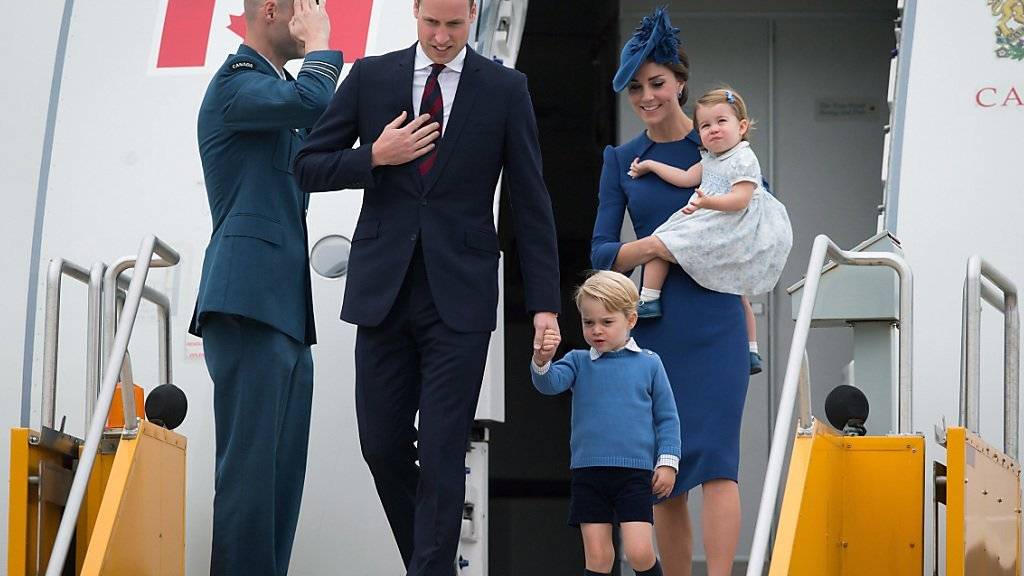 Ankunft der Prinzenfamilie in Victoria, British Columbia: William, Kate, George und Charlotte verbringen eine Woche in Kanada.