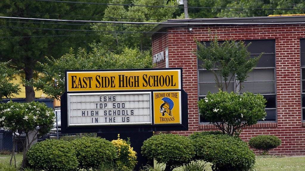 Die East Side High School in Cleveland: Sie ist vom Gerichtsentscheid betroffen, der die De-Facto-Rassentrennung in der US-Stadt beenden will.