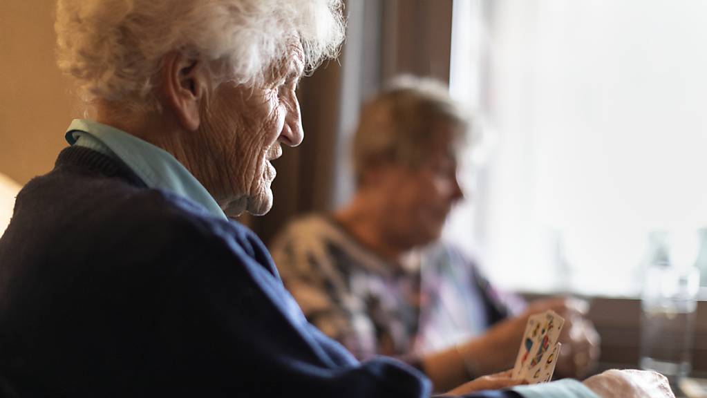 Pro Senectute fordert bezahlbare Betreuung für Senioren zu