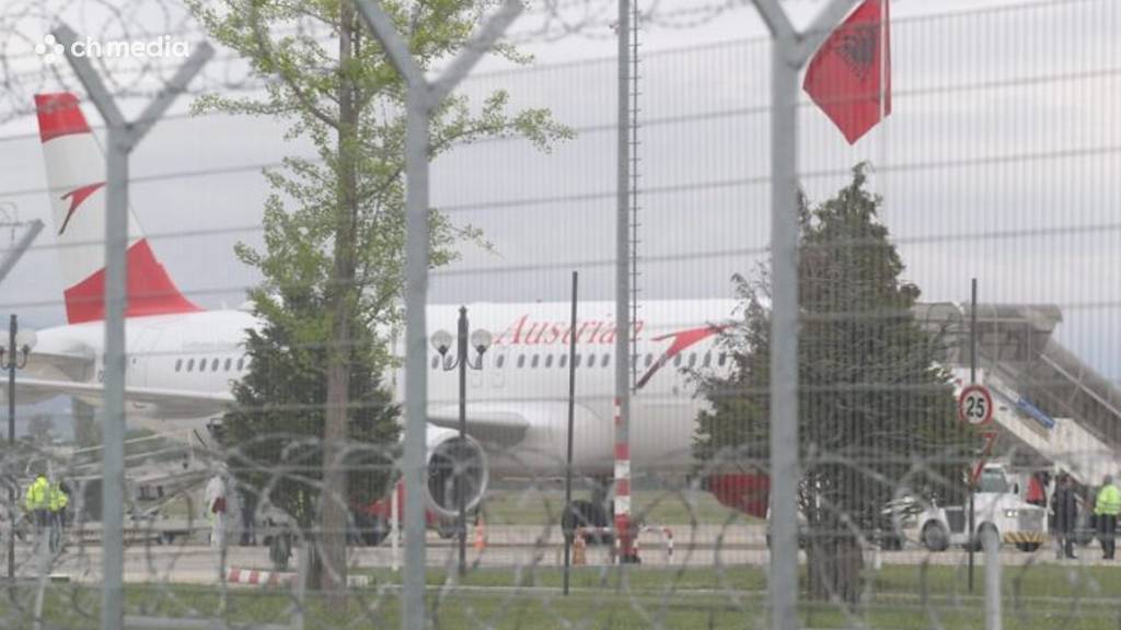 Räuber machten am Flughafen Tirana fette Beute, dann wurden sie geschnappt