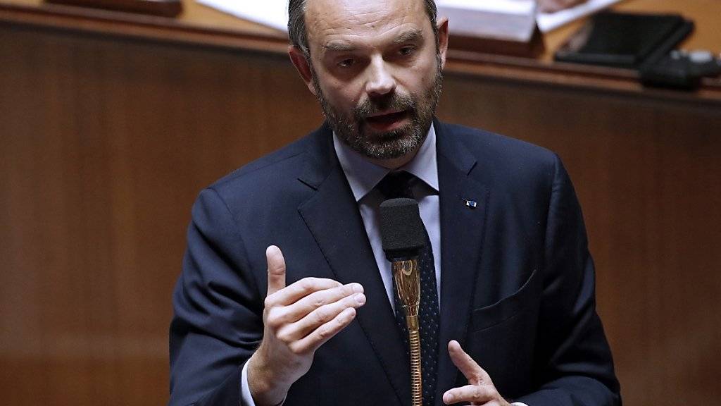 Wegen der Zugeständnisse an die Protestbewegung der «Gelbwesten» steigt Frankreichs Haushaltsdefizit laut Premier Edouard Philippe auf 3,2 Prozent der Wirtschaftsleistung. (Archiv)