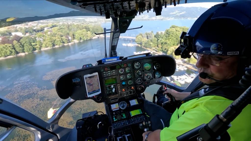 «Bei Ertrinkenden zählt jede Sekunde»: Einsatzkräfte trainieren am Bodensee Wasserrettungsübung per Helikopter