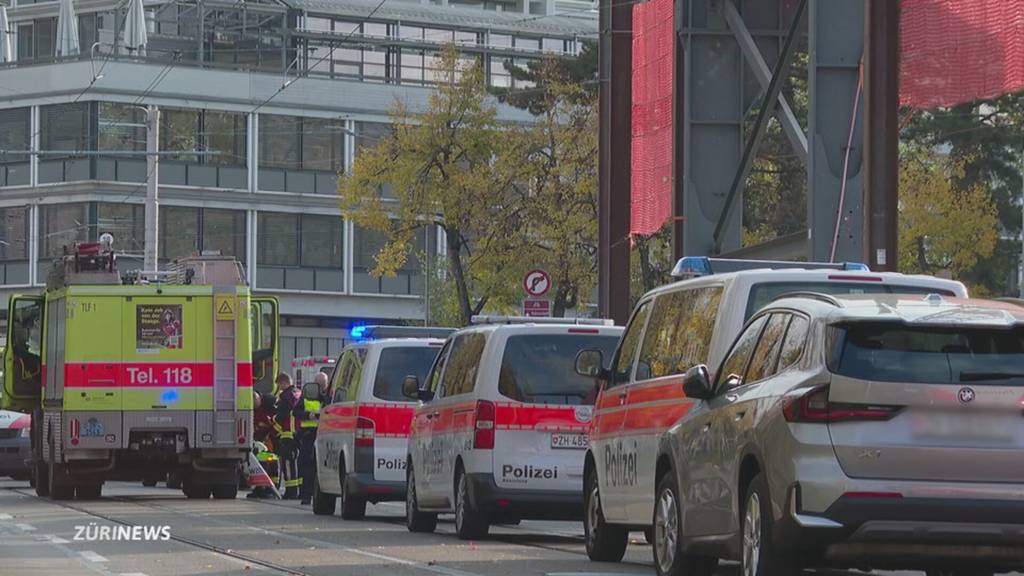 Tramunfall im Uniquartier: Fussgängerin stirbt