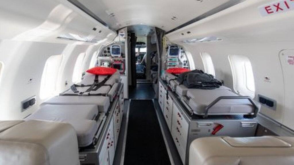 In einem ihrer Ambulanzjets repatriierte die Rega 1015 Personen: Kabine eines Bombardier Challenger 650.
