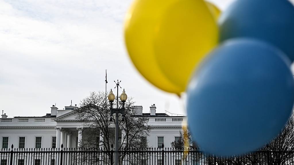 Das Weiße Haus in Washington kündigt Sanktionen gegen zahlreiche russische Oligarchen an. Foto: Britta Pedersen/dpa-Zentralbild/dpa