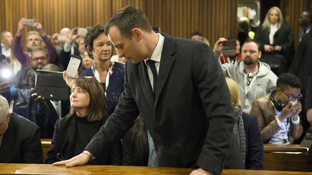Oscar Pistorius muss ins Gefängnis: Das zuständige Gericht in Pretoria verurteilte ihn wegen Todschlags zu einer Haftstrafe von sechs Jahren.