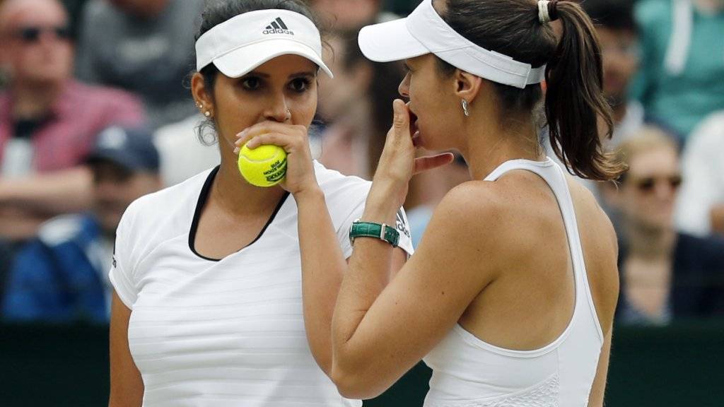 Martina Hingis und Sania Mirza während eines Matches in Wimbledon