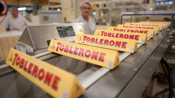 Toblerone-Fabrik: Beschäftigte fordern 6 Prozent mehr Lohn 