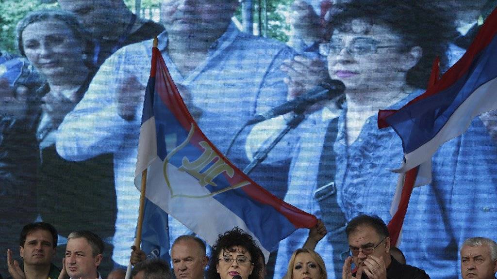 Sonja Jovicic-Karadzic, Tochter des in Den Haag verurteilten Serbenführers Radovan Karadzic, steht auf der Seite der Dodik-Gegner