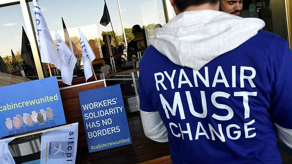 Der irische Billigflieger Ryanair hat den Vorwurf zurückgewiesen, illegale Leiharbeiter zu beschäftigen. (Archiv)