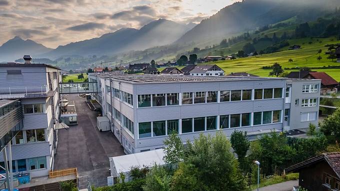 Maxon eröffnet neues Produktionsgebäude in Sachseln