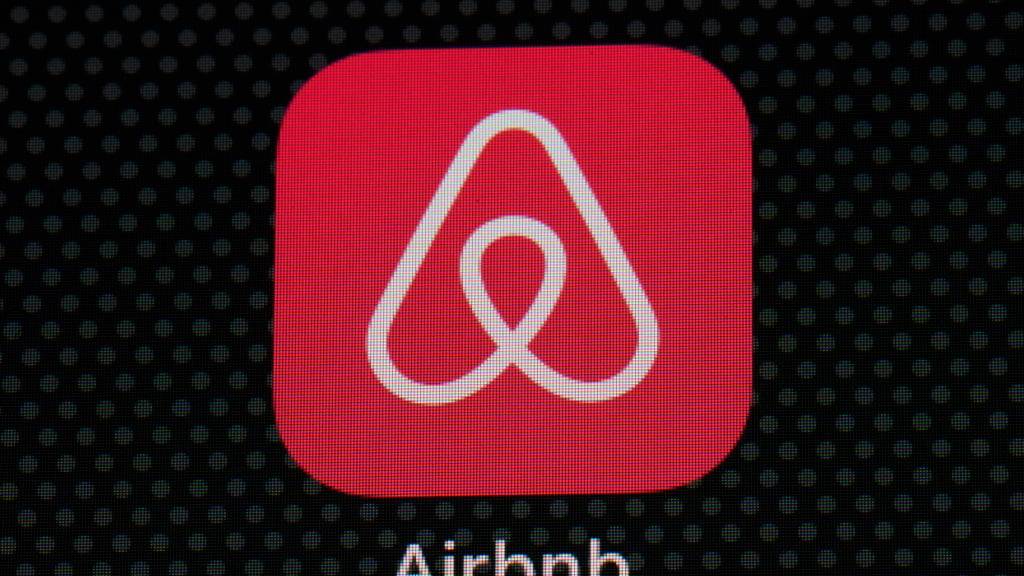 Airbnb fing als günstigere Alternative zu Hotels an. Jetzt ist die Plattform entschlossen, über das Geschäft mit Unterkünften hinauszuwachsen - und könnte dadurch vor ihrem grössten Wandel stehen. (Archivbild)