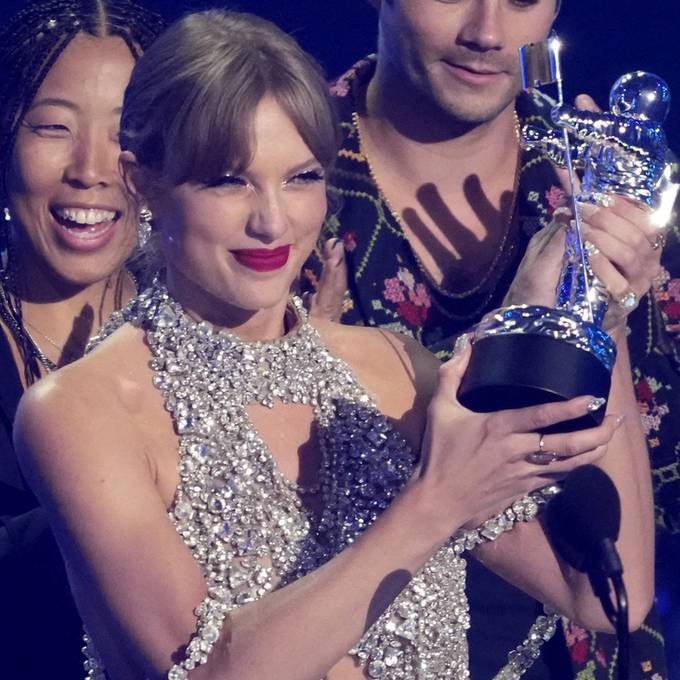 Taylor Swift räumt bei den VMA ab – und kündigt neues Album an
