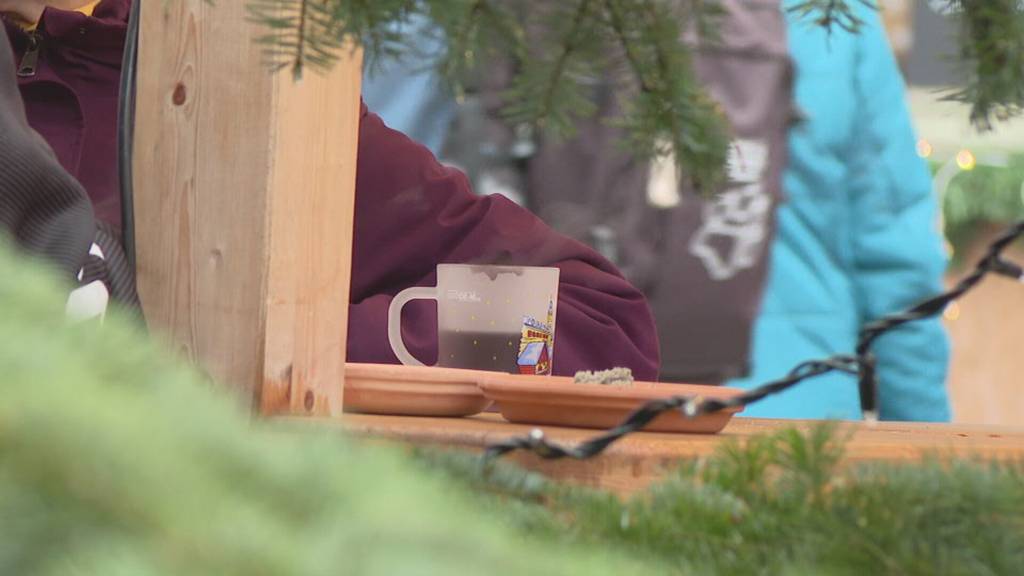 Weihnachtsmarkt in Huttwil sorgt für festliche Stimmung