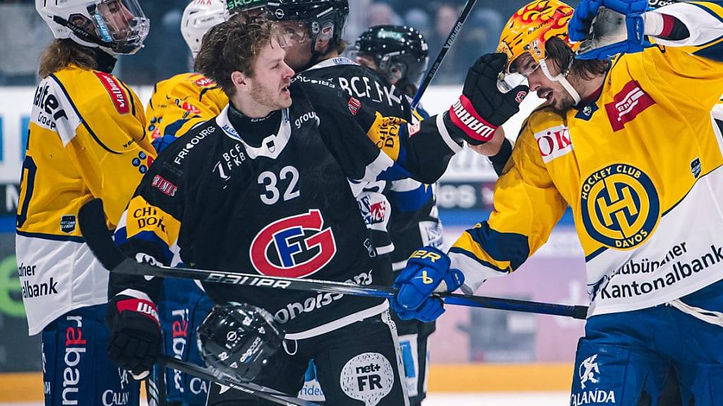 In einer intensiv geführten Partie geht Fribourg-Gottéron gegen Davos als Sieger hervor