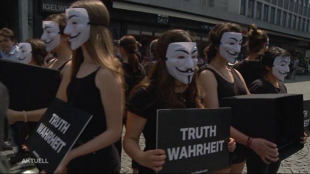 «Anonymous» im Kampf gegen Massentierhaltung