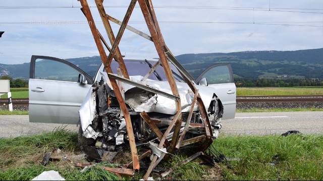 Wangenstrasse wegen schwerem Unfall gesperrt