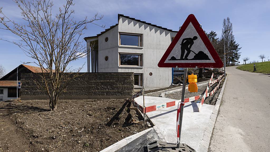 In der Schweiz sind die Preise für Wohneigentum im Jahr 2023 teurer geworden. Vor allem gegen das Jahresende hin zogen die Preise an.(Symbolbild)