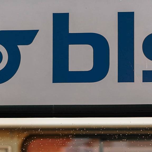 Berner Kantonsregierung akzeptiert bargeldlose BLS-Automaten