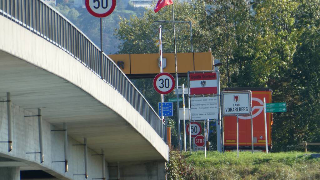 Wegen Sanierungsarbeiten ist die Kriessern-Mäder-Brücke von Juni bis Oktober gesperrt.