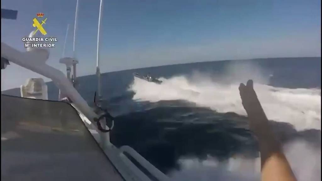 Drogenschiff mit 1,7 Tonnen Haschisch nach Verfolgungsjagd gestoppt