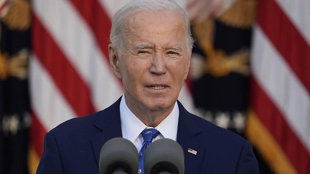 ARCHIV - US-Präsident Joe Biden spricht bei einem Pressestatement im Rosengarten des Weißen Hauses. Foto: Manuel Balce Ceneta/AP/dpa