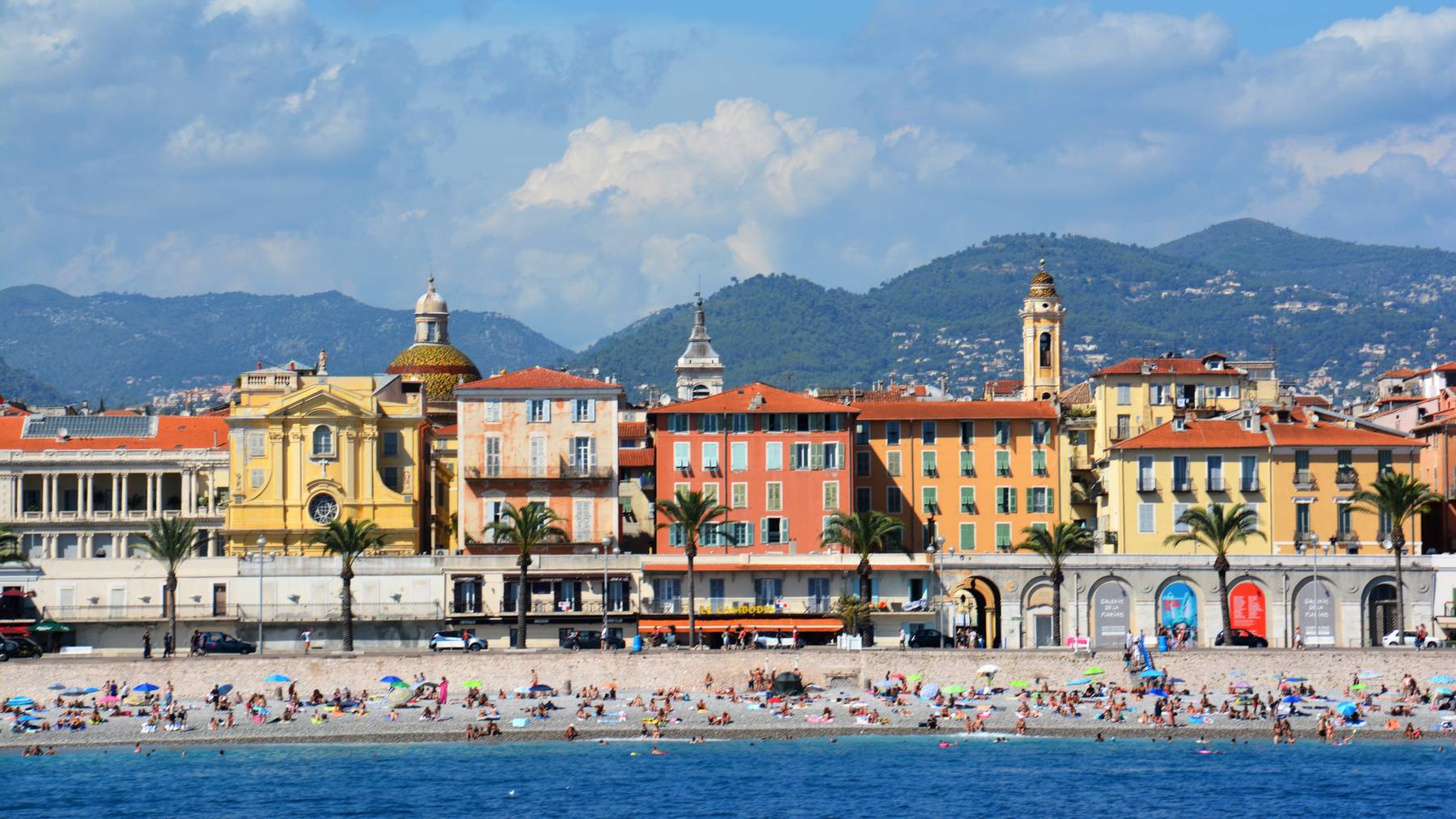 Nizza – die kleine Metropole am Mittelmeer. 