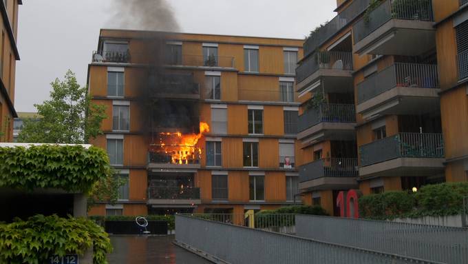 Brand auf Zuger Balkon