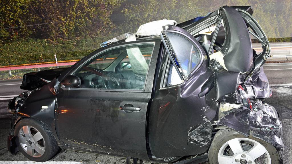 Auffahrunfall in Sempach: Sechs Autos involviert, vier Personen verletzt